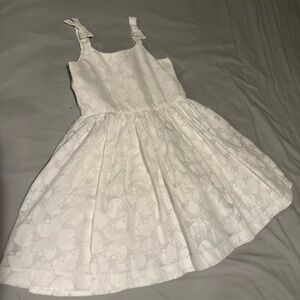 Beautiful white dress size 5